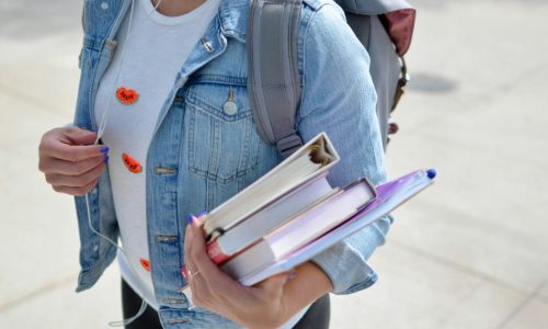 No UK Guarantor? Options Available for International Students Renting in Britain